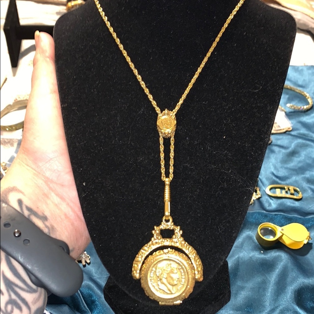 Goldette Napoleon Medallion Lockette with Vintage Aesthetic - Picture 2 of 6